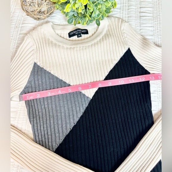 Central Park West Women’s Ribbed Knit Sweater in Black, Gray and Cream Size XS - Picture 3 of 7